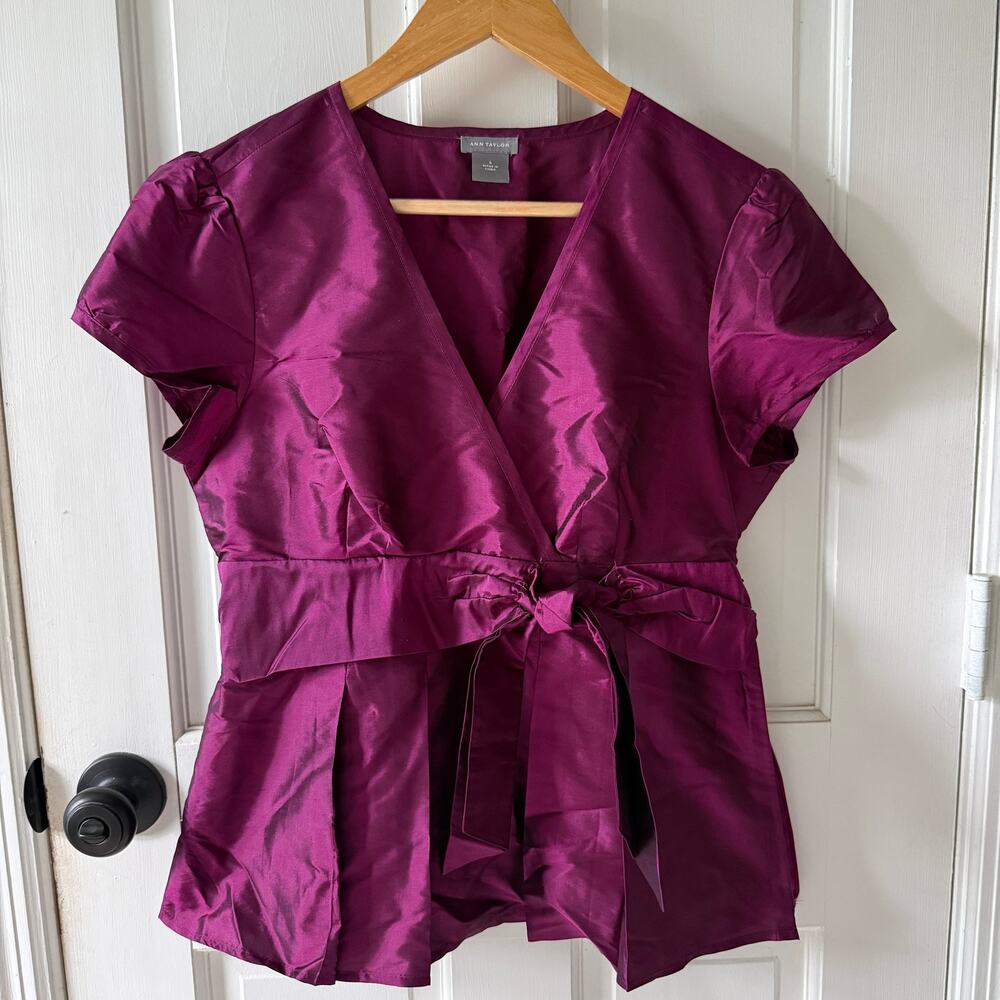 Ann Taylor 100% Silk Top Magenta Eggplant V Neck Waist Tie Size 6
